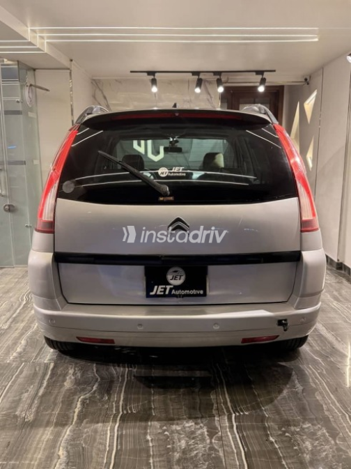 Citroën C4 Grand Picasso 2008 Silver Automatic Used for Sale in Nasr city - 2