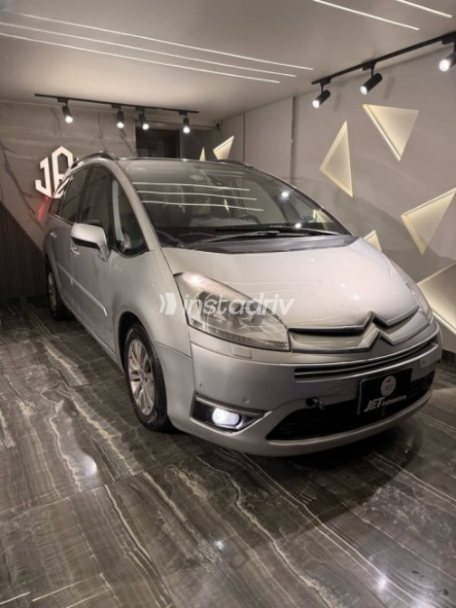 Citroën C4 Grand Picasso 2008 Silver Automatic Used for Sale in Nasr city - 3
