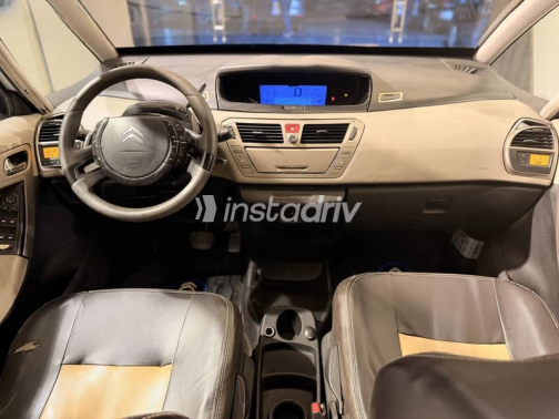 Citroën C4 Grand Picasso 2008 Silver Automatic Used for Sale in Nasr city - 7