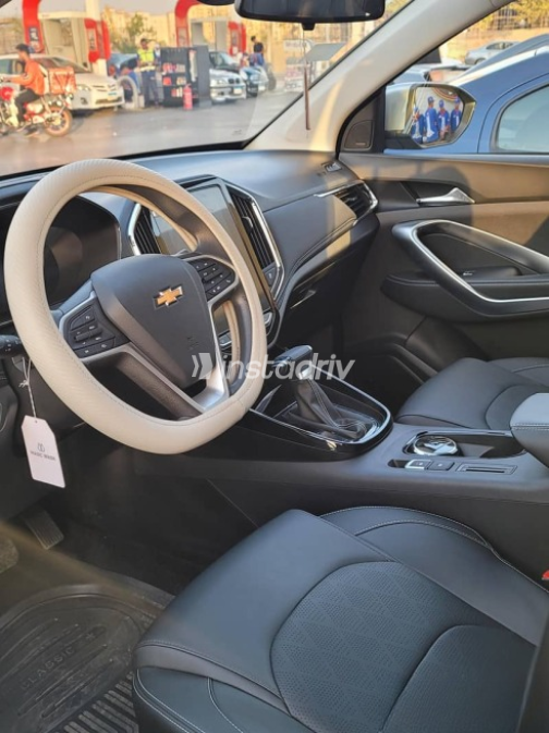 Chevrolet Captiva 2026 Silver Automatic Used for Sale in Madinaty - 6