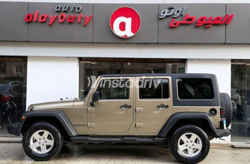 Jeep Wrangler 2013 Brown Automatic Used for Sale in Nasr city - 6