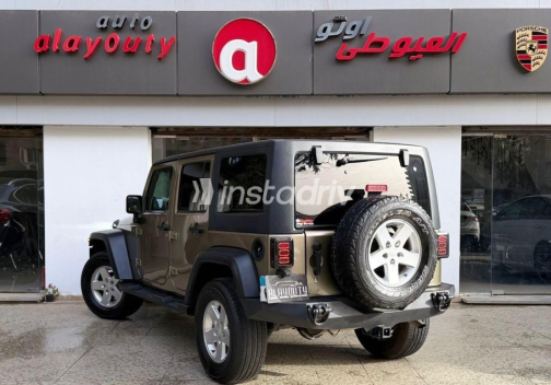Jeep Wrangler 2013 Brown Automatic Used for Sale in Nasr city - 8