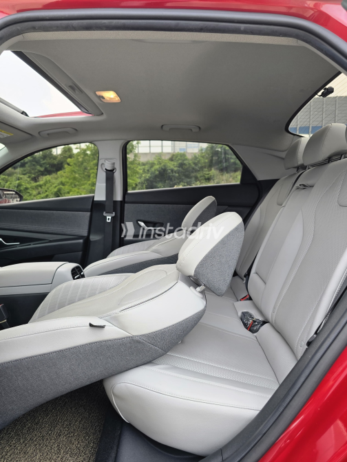 Hyundai Avante 2021 Red Automatic Used for Sale in Greater Cairo ( Cairo + Giza) - 9