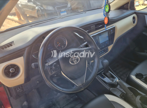 Toyota Corolla 2017 White Automatic Used for Sale in Mansoura - 6