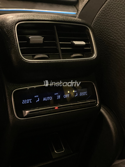 Mercedes GLE 450 2023 Silver Automatic Used for Sale in Heliopolis - 7