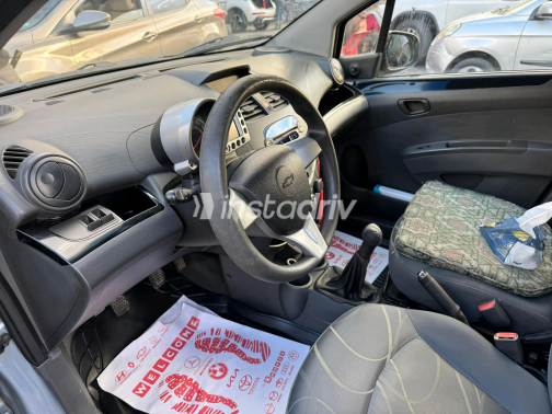 Chevrolet Spark 2011 White Manual Used for Sale in Cairo - 1