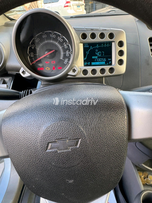 Chevrolet Spark 2011 White Manual Used for Sale in Cairo - 8