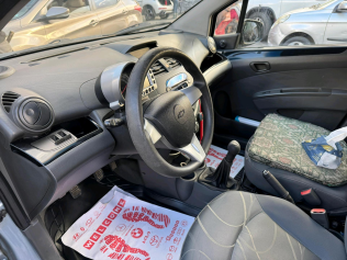 Chevrolet Spark 2011 White Manual Used for Sale in Cairo