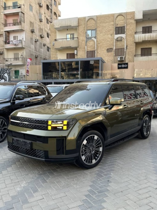 Hyundai Santa Fe 2024 White Automatic New for Sale in Nasr city - 2