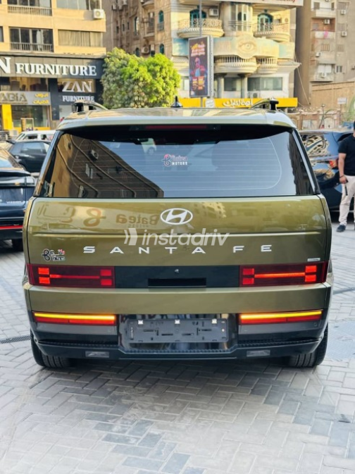 Hyundai Santa Fe 2024 White Automatic New for Sale in Nasr city - 8