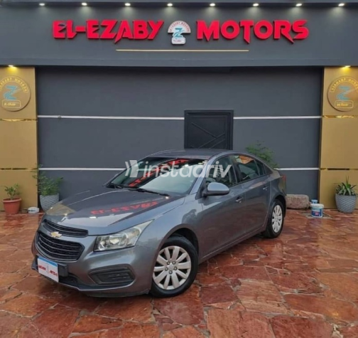 Chevrolet Cruze 2017 Gray Automatic Used for Sale in Nasr city - 2