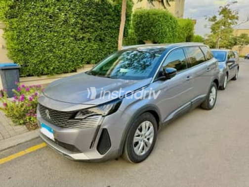 Peugeot 5008 2022 Gray Automatic Used for Sale in Cairo - 1