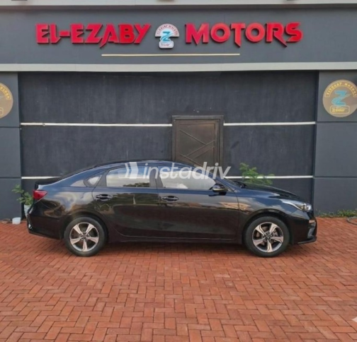 Kia Grand Cerato 2020 White Automatic Used for Sale in Greater Cairo ( Cairo + Giza) - 2