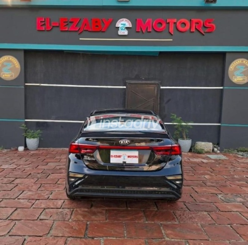 Kia Grand Cerato 2020 White Automatic Used for Sale in Greater Cairo ( Cairo + Giza) - 3