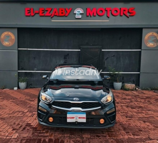 Kia Grand Cerato 2020 White Automatic Used for Sale in Greater Cairo ( Cairo + Giza) - 6