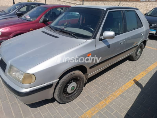 سكودا فيليشيا 2000 فضي يدوي مستعملة للبيع في القاهرة الكبرى ( القاهرة - الجيزة) - 4