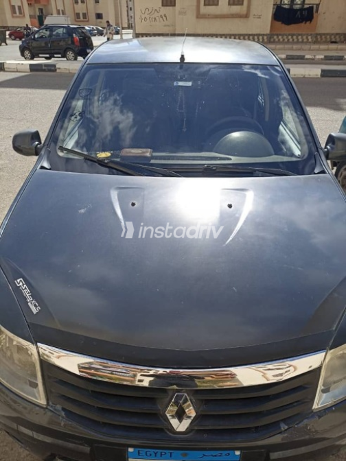 Renault Sandero 2013 Dark Blue Automatic Used for Sale in Greater Cairo ( Cairo + Giza) - 4