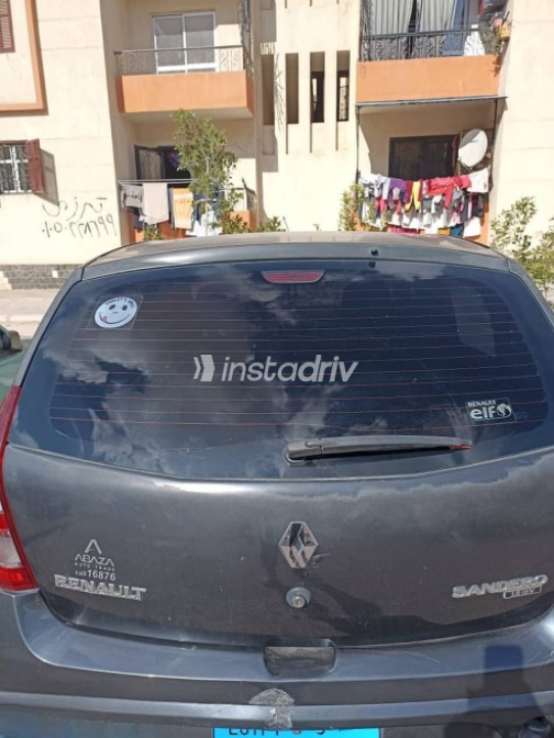Renault Sandero 2013 Dark Blue Automatic Used for Sale in Greater Cairo ( Cairo + Giza) - 6