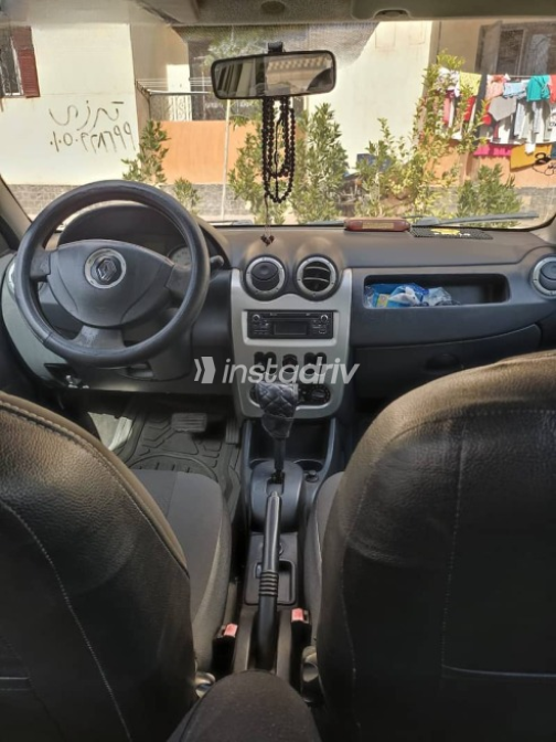 Renault Sandero 2013 Dark Blue Automatic Used for Sale in Greater Cairo ( Cairo + Giza) - 7