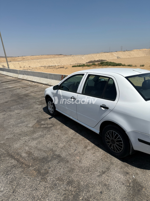سكودا فابيا 2005 أبيض أوتوماتيك مستعملة للبيع في الإسكندرية - 10