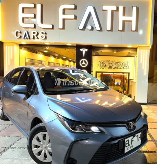 Toyota Corolla 2019 Dark Blue Automatic Used for Sale in Sheraton - 5