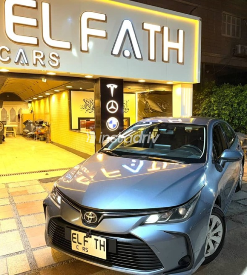 Toyota Corolla 2019 Dark Blue Automatic Used for Sale in Sheraton - 9