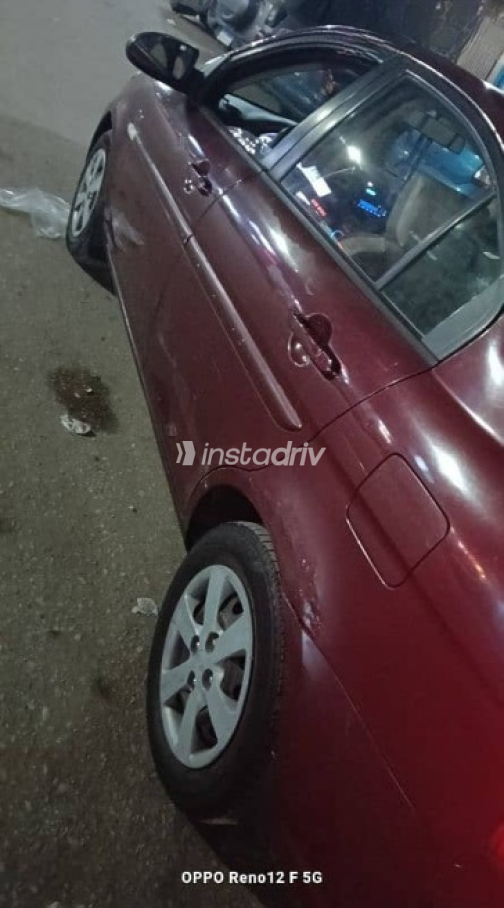 Hyundai Accent 2011 Burgundy Manual Used for Sale in Greater Cairo ( Cairo + Giza) - 3