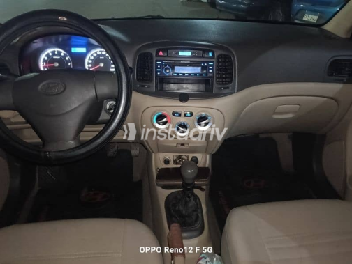 Hyundai Accent 2011 Burgundy Manual Used for Sale in Greater Cairo ( Cairo + Giza) - 6