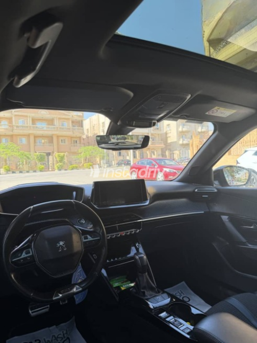 Peugeot 2008 2021 Red Automatic Used for Sale in Cairo - 9