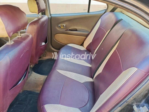 دايو ليوجانزا 2001 أسود أوتوماتيك مستعملة للبيع في الوراق - 4