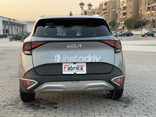 Kia Sportage 2023 Silver Automatic Used for Sale in Cairo - 4