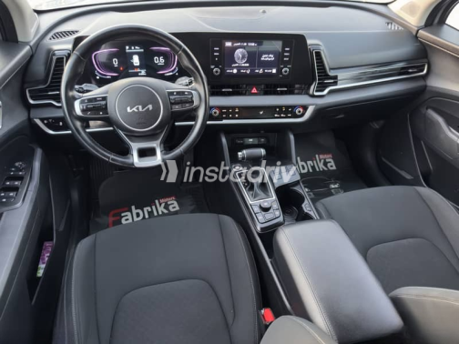 Kia Sportage 2023 Silver Automatic Used for Sale in Cairo - 7