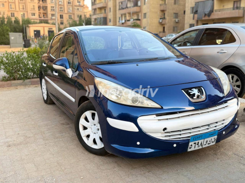 بيجو 207 2007 أزرق يدوي مستعملة للبيع في الجيزة - 10