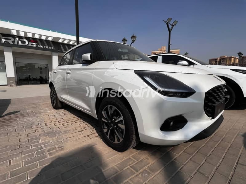 سوزوكى سويفت 2026 أبيض أوتوماتيك جديدة للبيع في مدينة نصر - 2