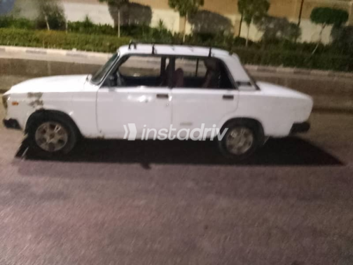 لادا 2107 2000 أبيض يدوي مستعملة للبيع في الإسكندرية - 4
