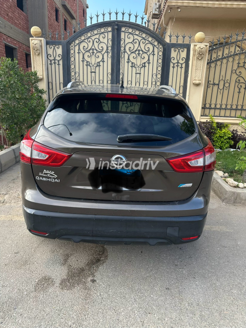 Nissan Qashqai 2016 Brown Automatic Used for Sale in Giza - 7