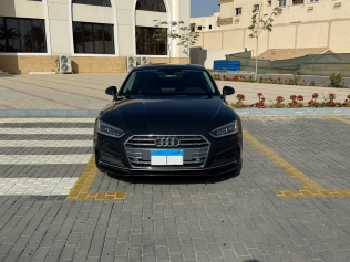 اودي A5 2019 رمادي أوتوماتيك مستعملة للبيع في القاهرة