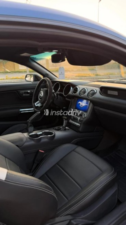 Ford Mustang 2015 Blue Automatic Used for Sale in Cairo - 4
