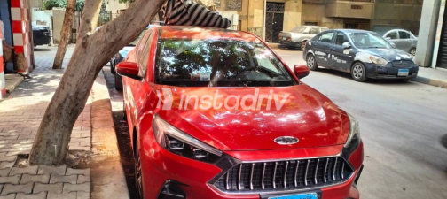 جاك J7 2022 أحمر أوتوماتيك مستعملة للبيع في القاهرة - 6