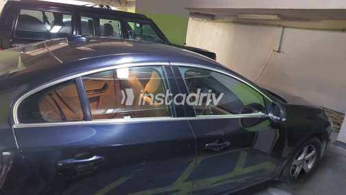 Volvo S60 2018 Dark Blue Automatic Used for Sale in Downtown - 2