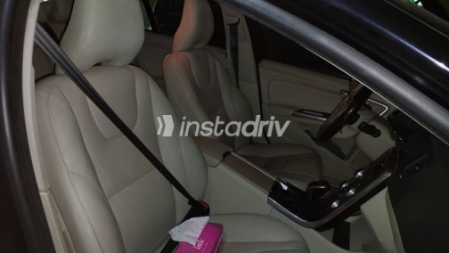 Volvo S60 2018 Dark Blue Automatic Used for Sale in Downtown - 4