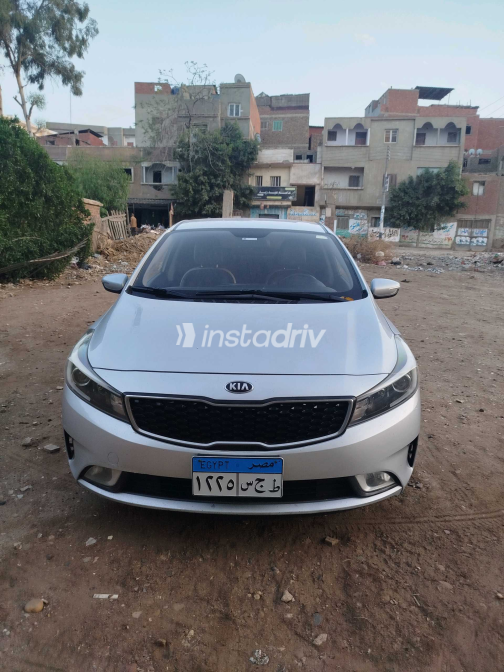 Kia Cerato 2018 Silver Automatic Used for Sale in Cairo - 2
