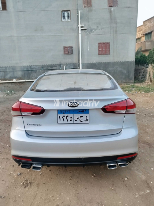 Kia Cerato 2018 Silver Automatic Used for Sale in Cairo - 6