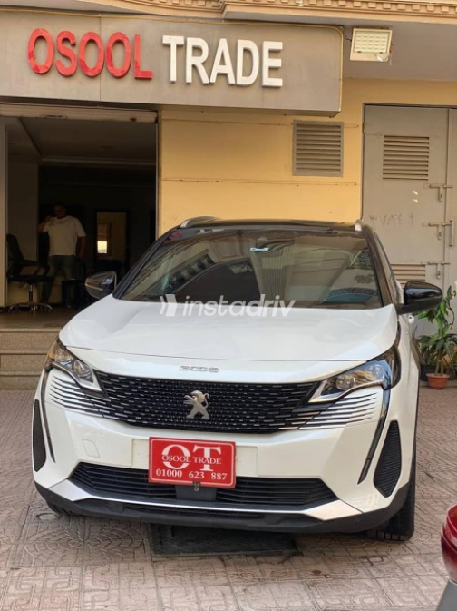 Peugeot 3008 2021 White Automatic New for Sale in Nasr city - 2