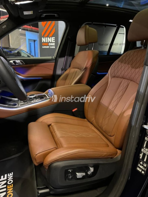 بي ام دبليو X5 2025 أزرق غامق أوتوماتيك جديدة للبيع في القاهرة - 5