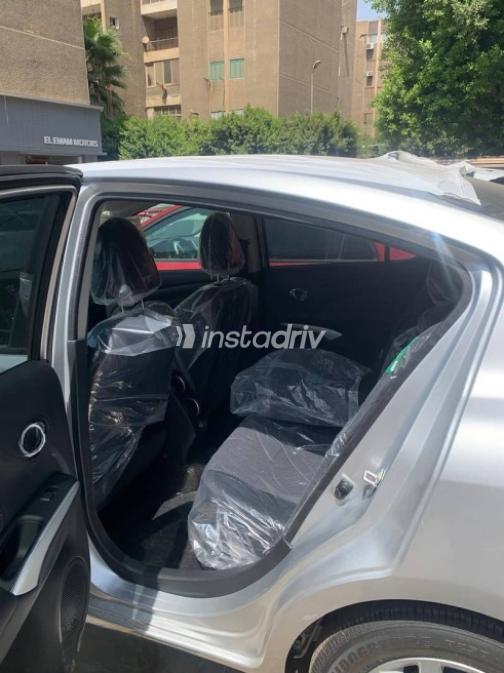 Nissan Sunny 2027 Silver Automatic New for Sale in Nasr city - 4