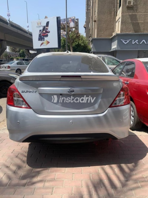 Nissan Sunny 2027 Silver Automatic New for Sale in Nasr city - 6