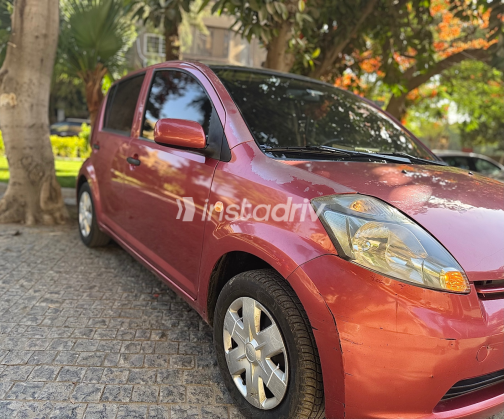 Daihatsu SIRION 2007 White Automatic Used for Sale in Helwan - 3