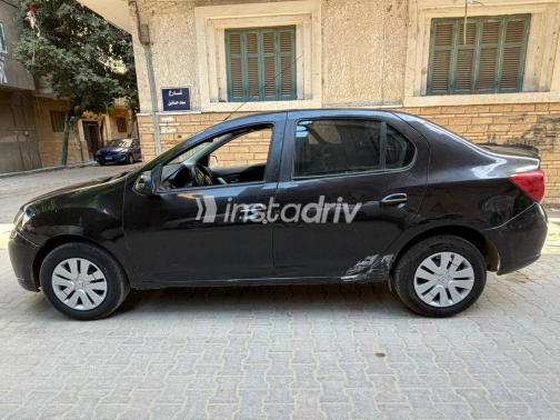 Renault Logan 2015 Black Manual Used for Sale in Giza - 3