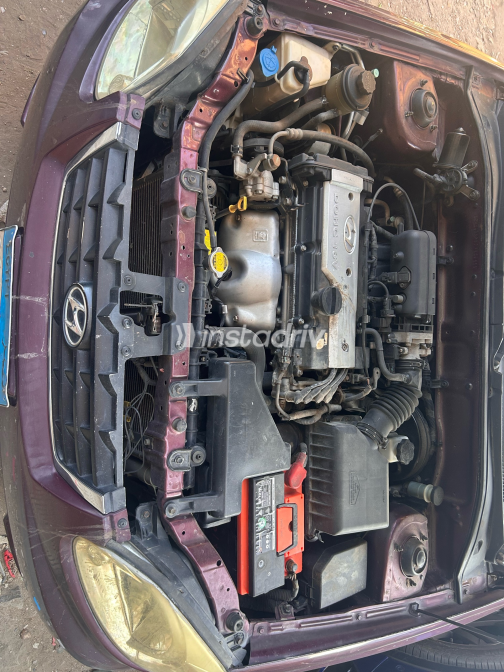 Hyundai Verna 2017 White Manual Used for Sale in Mansoura - 8